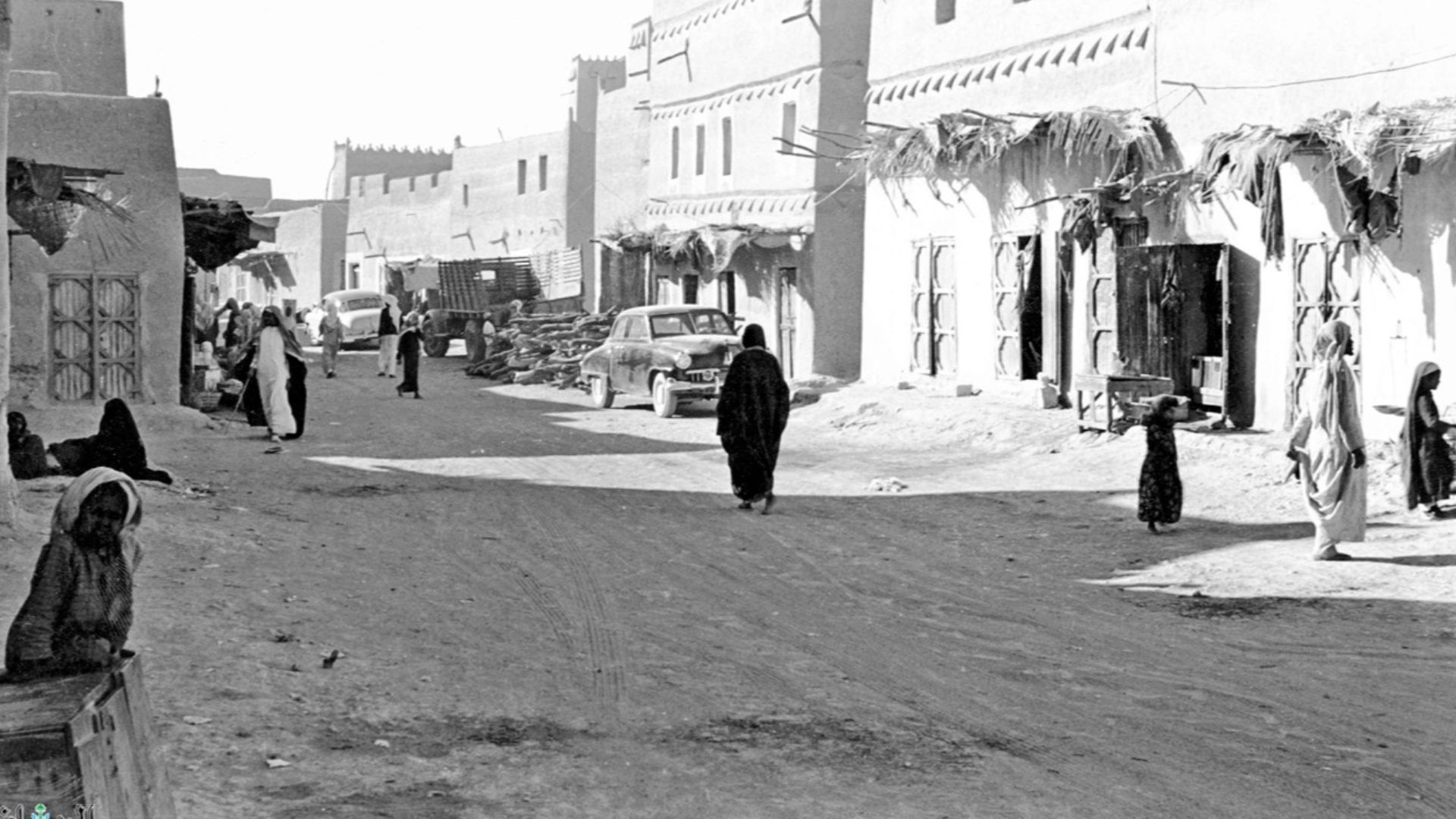 File:Al Marqab Riyadh old picture.jpg