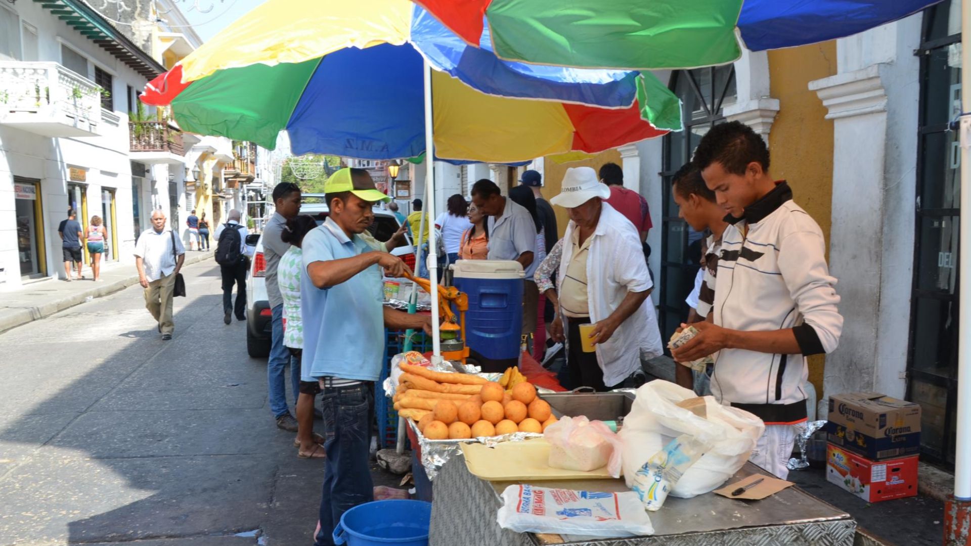 File:Street side food vendors and their carts, Cartagena Colombia (24428474801).jpg