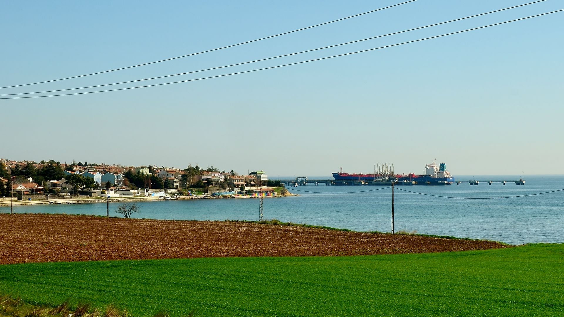 File:MarmaraEreğlisiLNG (6).jpg