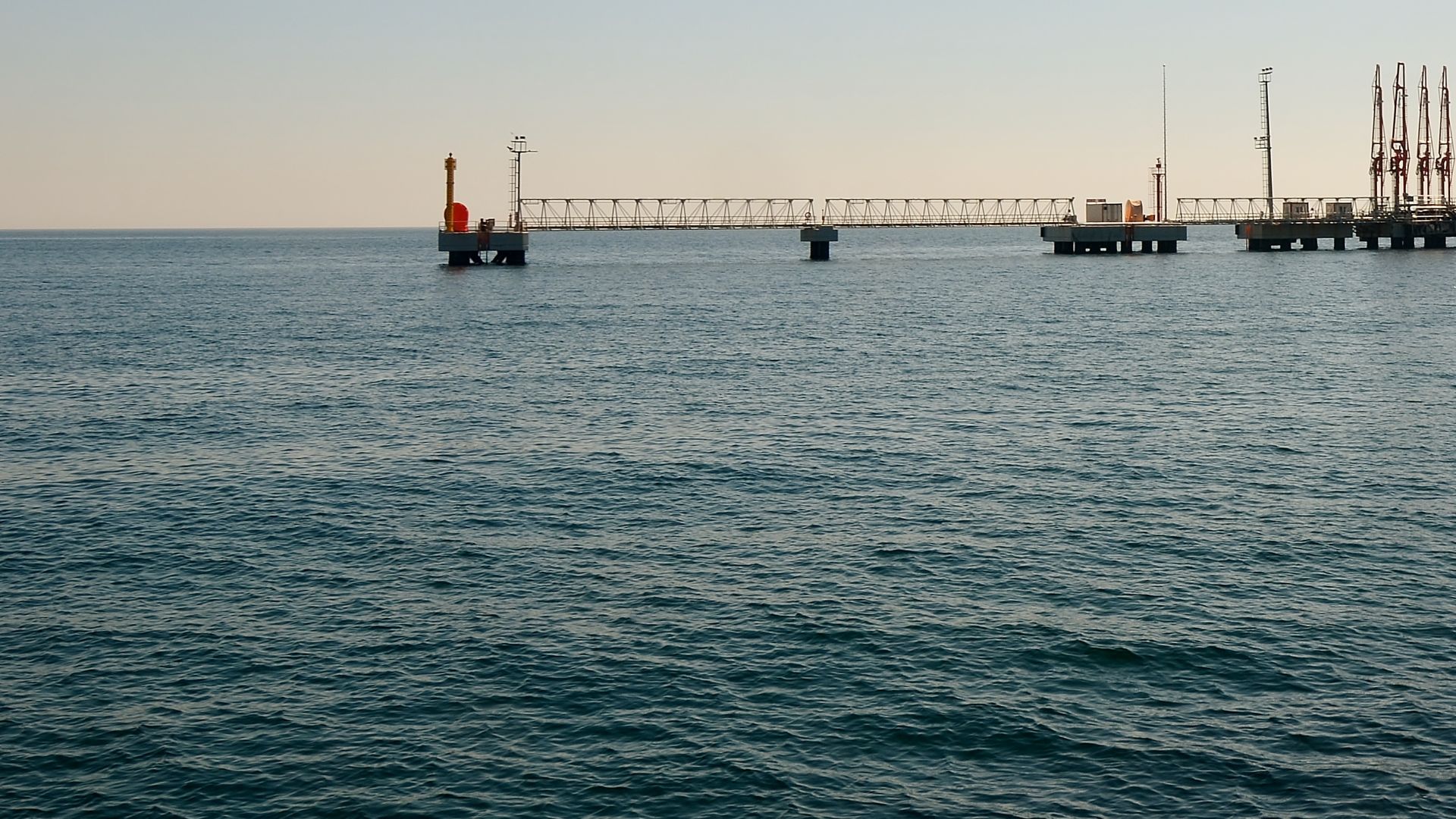 File:MarmaraEreğlisiLNG (23).jpg