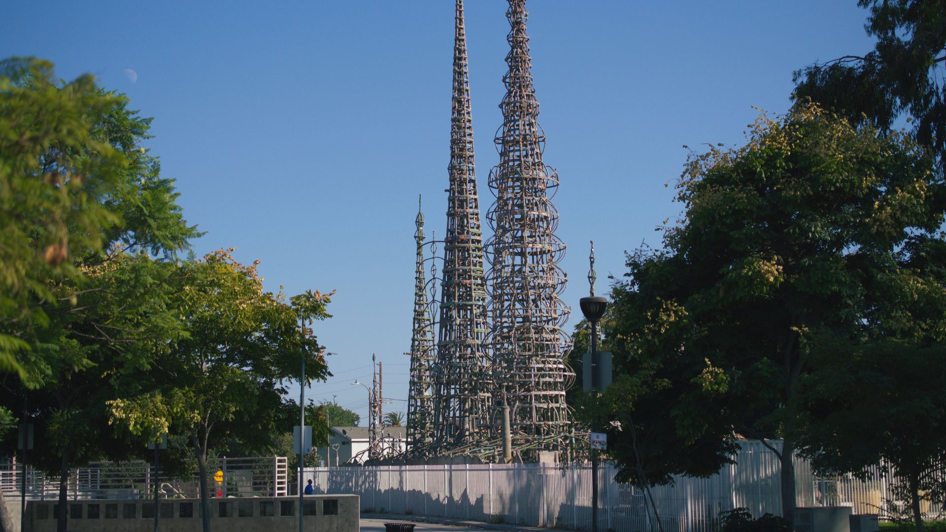 File:Watts Towers in Los Angeles 04.jpg