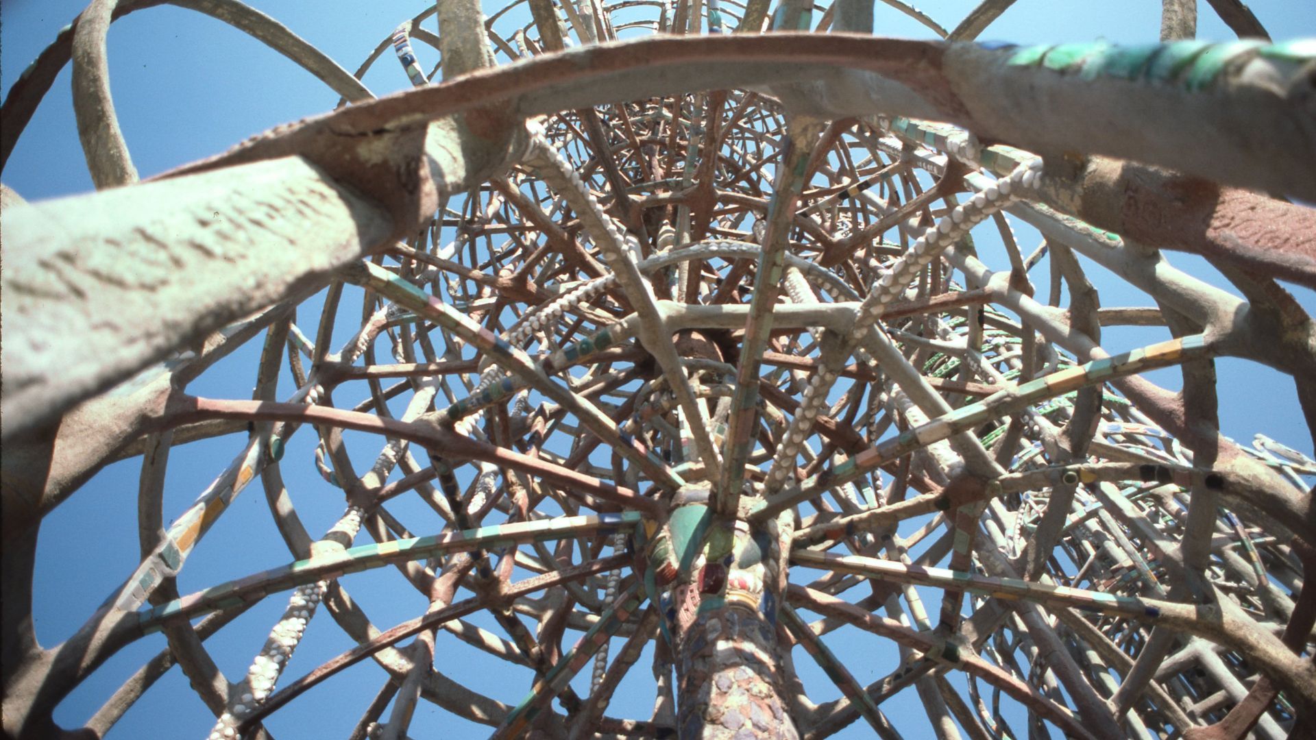 File:Dettaglio delle Watts Towers a Los Angeles.jpg