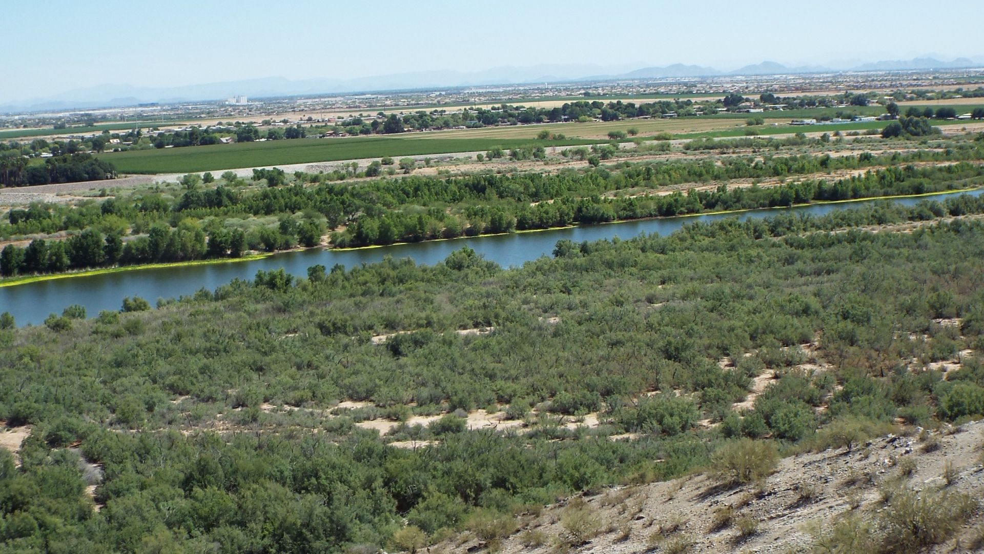 File:Avondale-Gila River.jpg