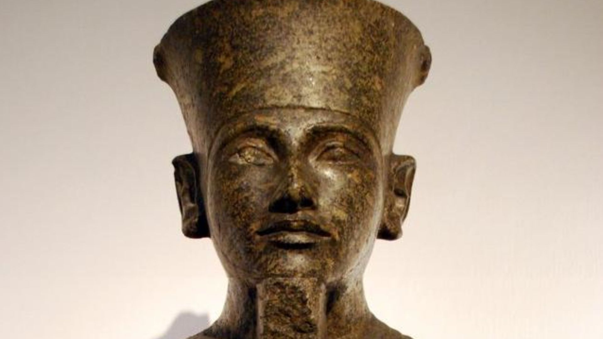 File:Tutankhamun Period God Amun.jpg