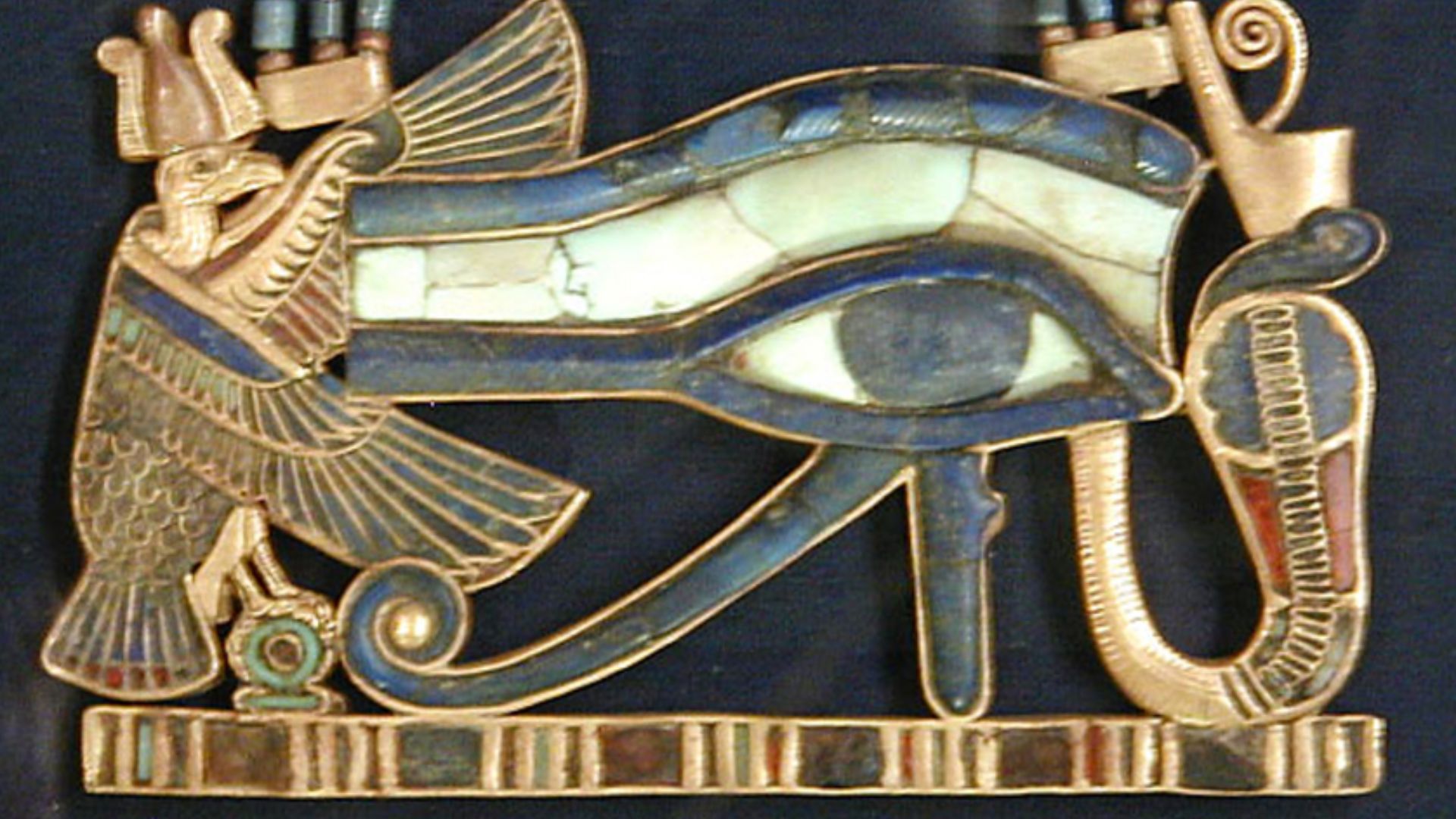 File:Eye of Ra pendant.jpg