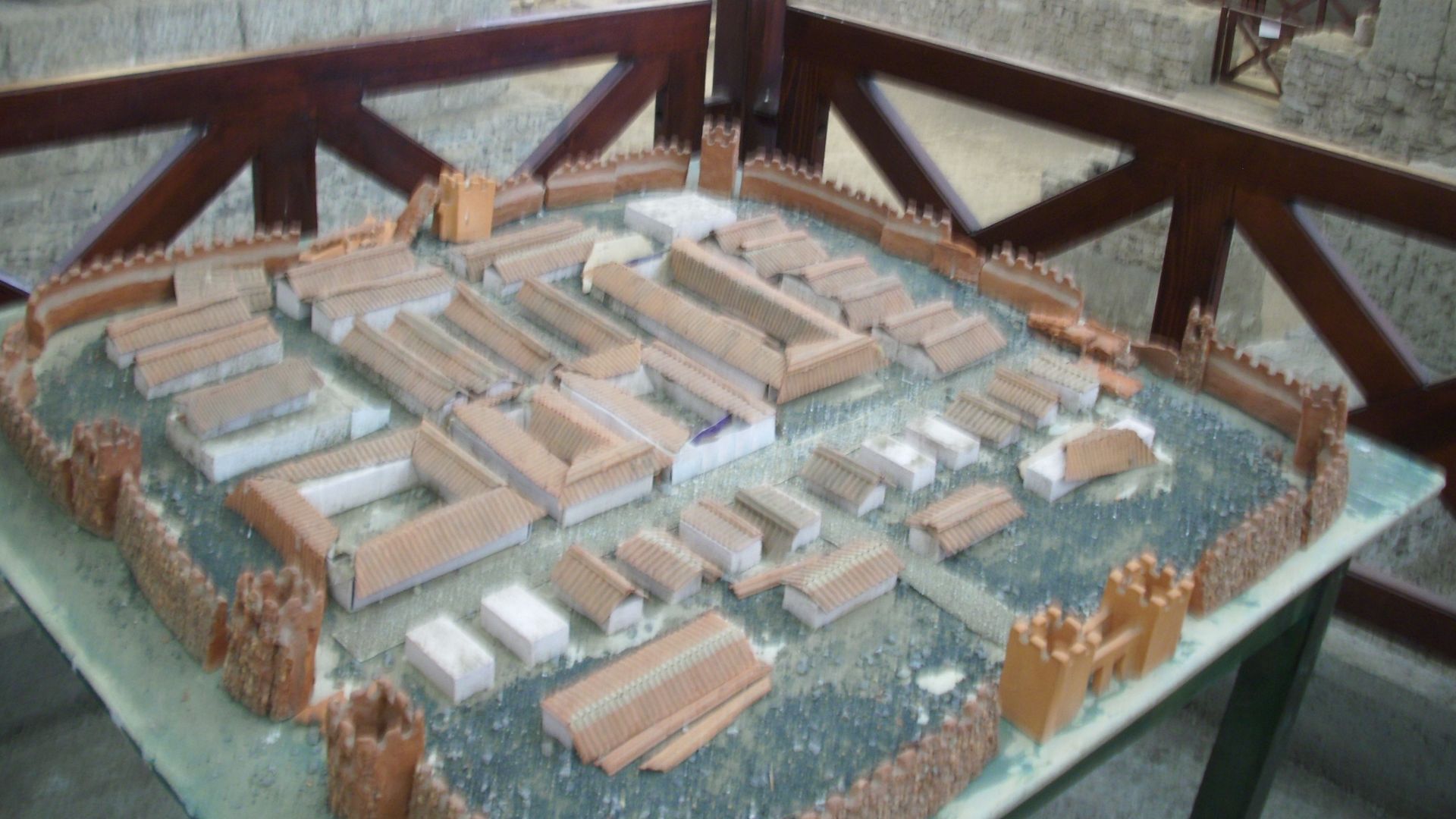 File:Maketa Viminacijuma.JPG