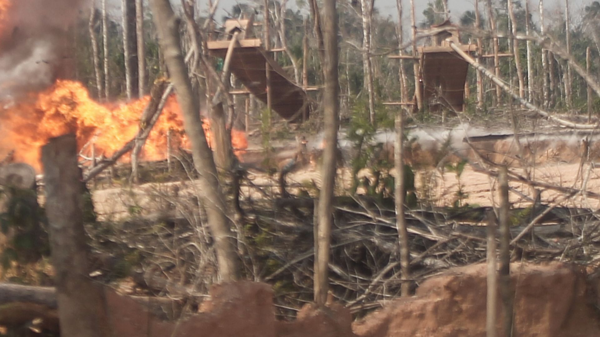 File:MINISTRO DE DEFENSA SUPERVISÓ BASES MILITARES EN LA PAMPA MADRE DE DIOS (48608814182).jpg