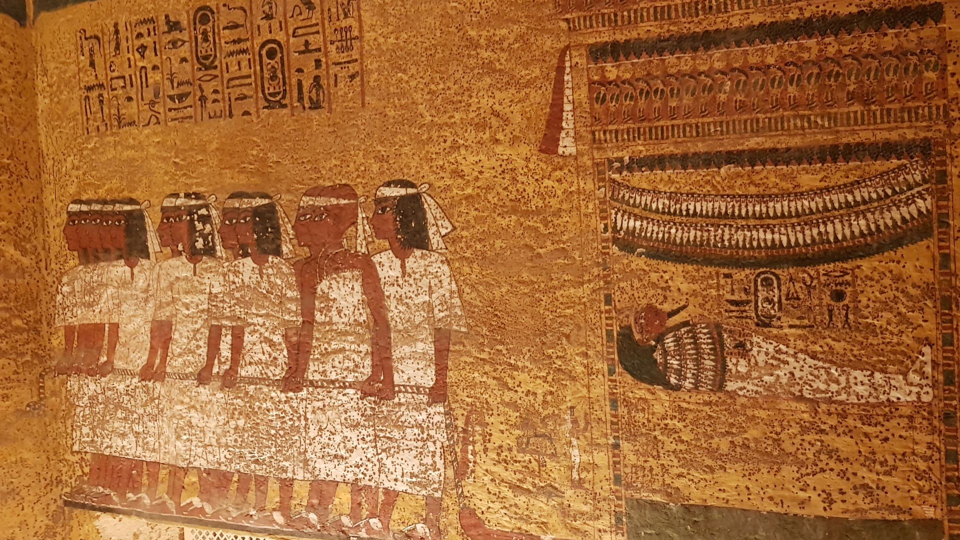 File:Tutankhamun KV62 burial chamber procession.jpg