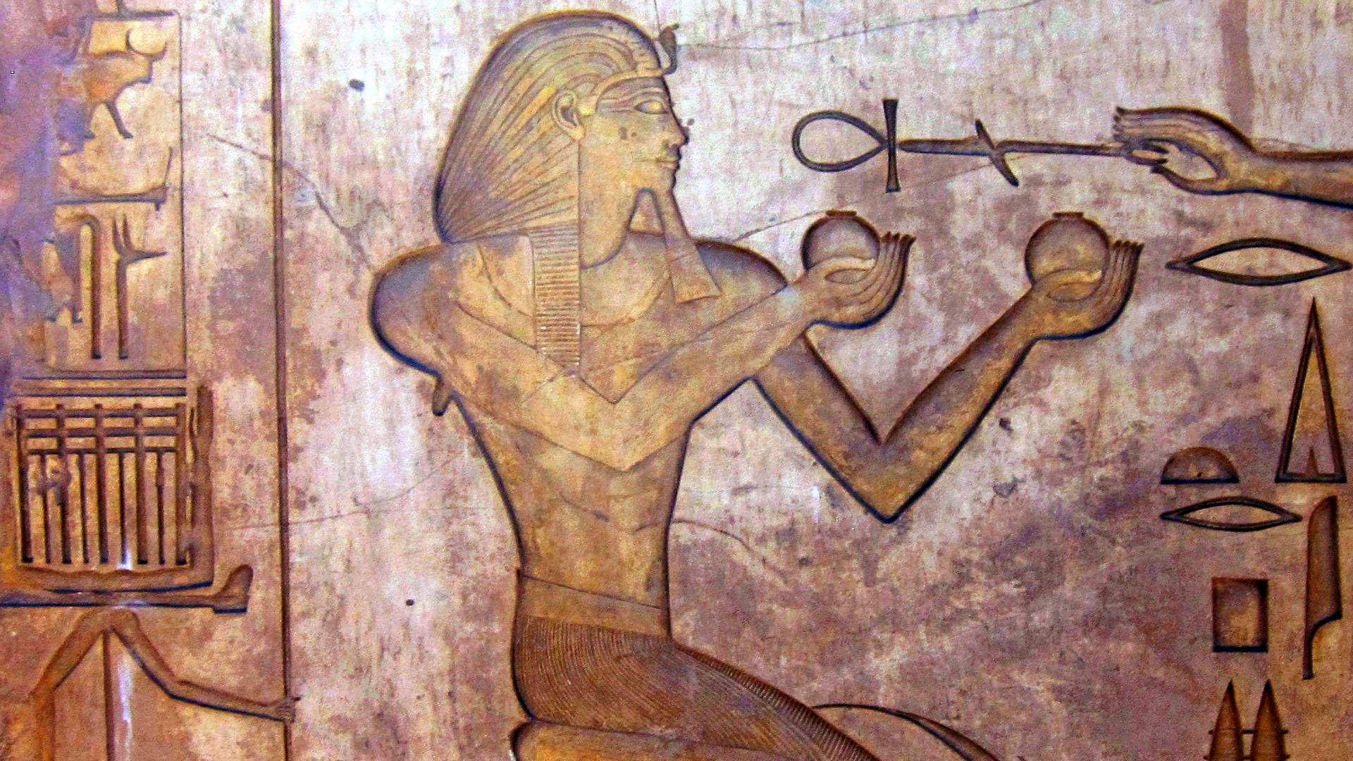 File:Stone block with relief at Karnak Temple Thutmosis II.jpg