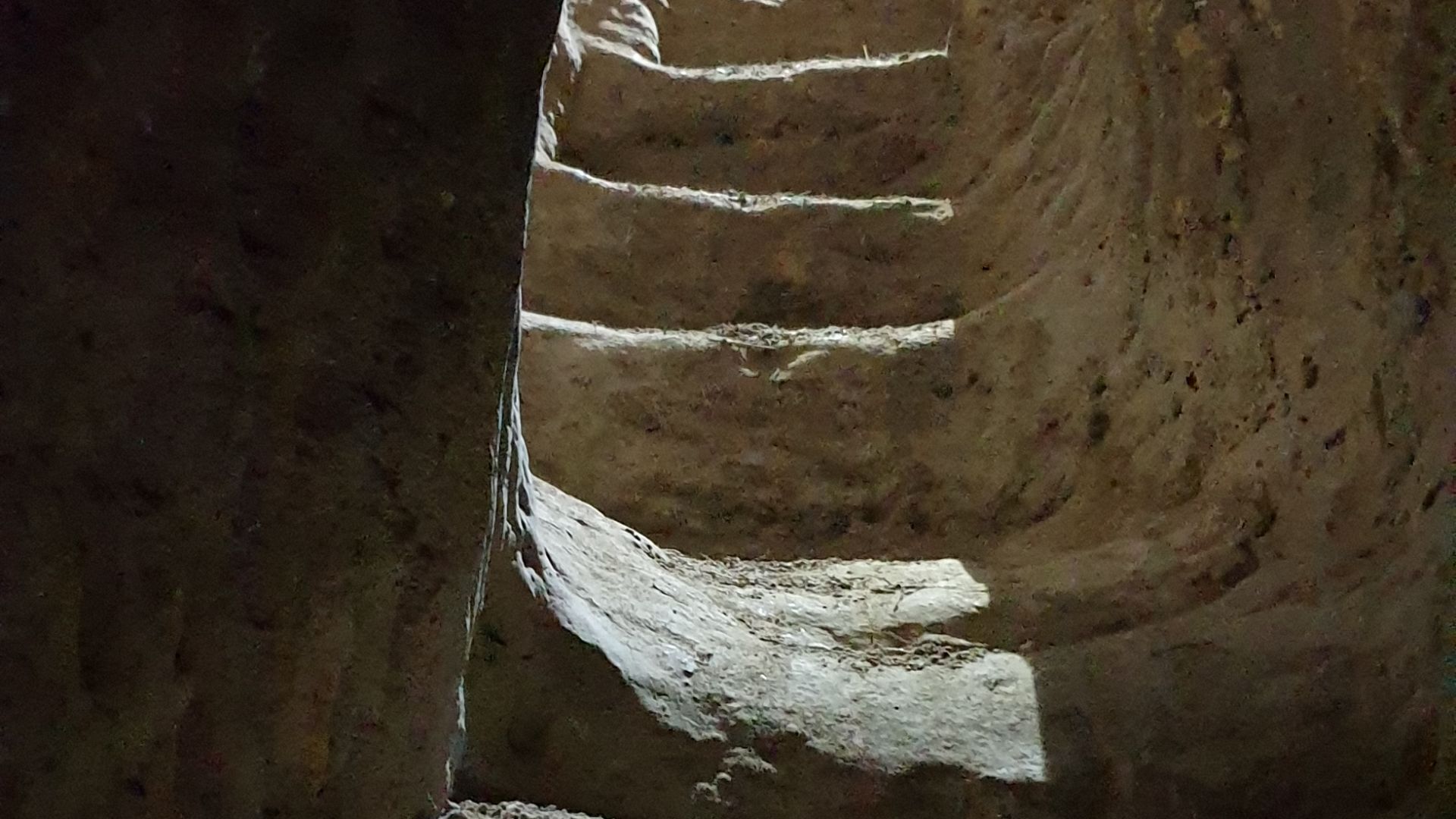 File:Hiding complex entrance.jpg