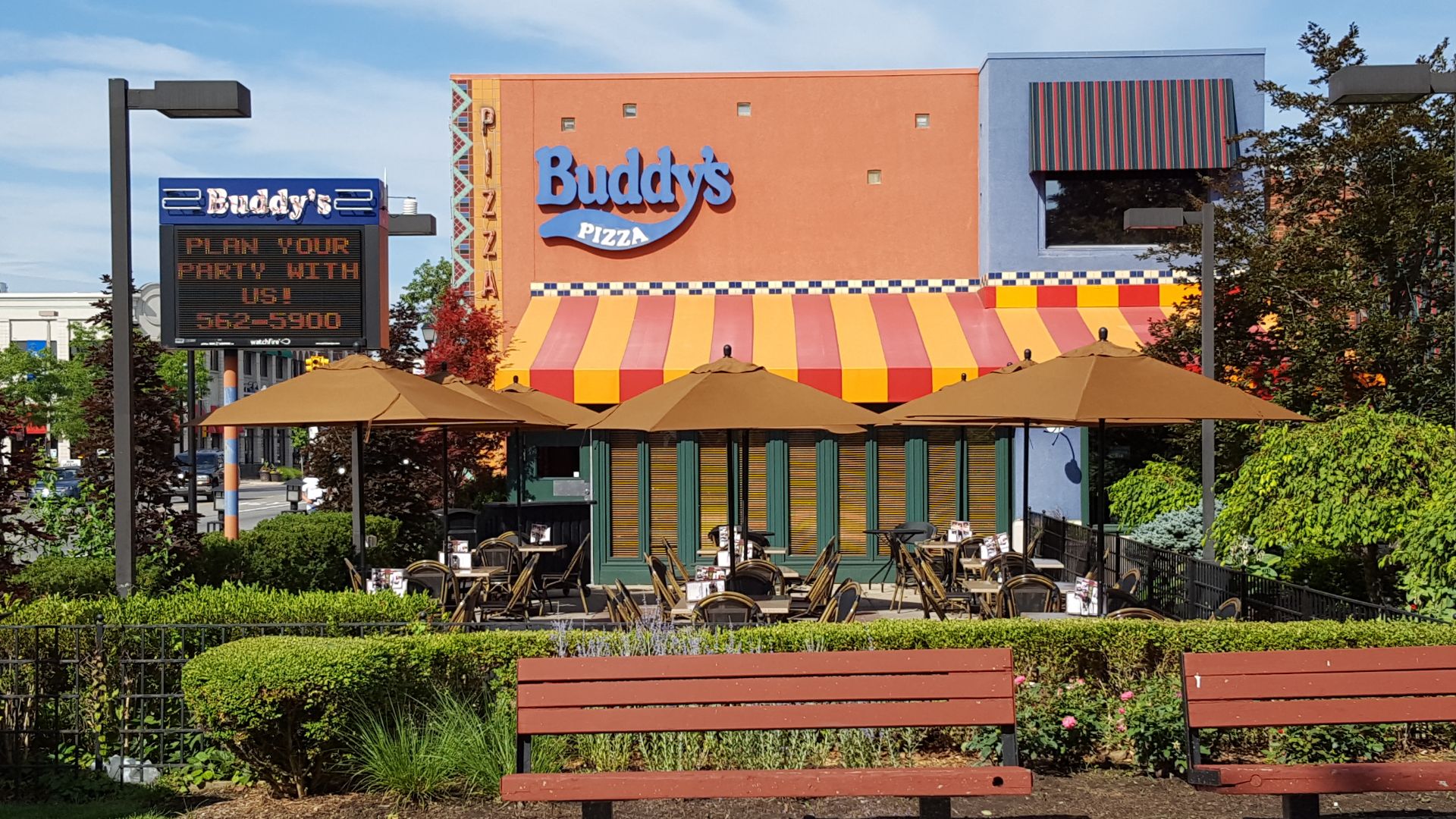 File:Buddy's Pizza, Dearborn, Michigan.jpg