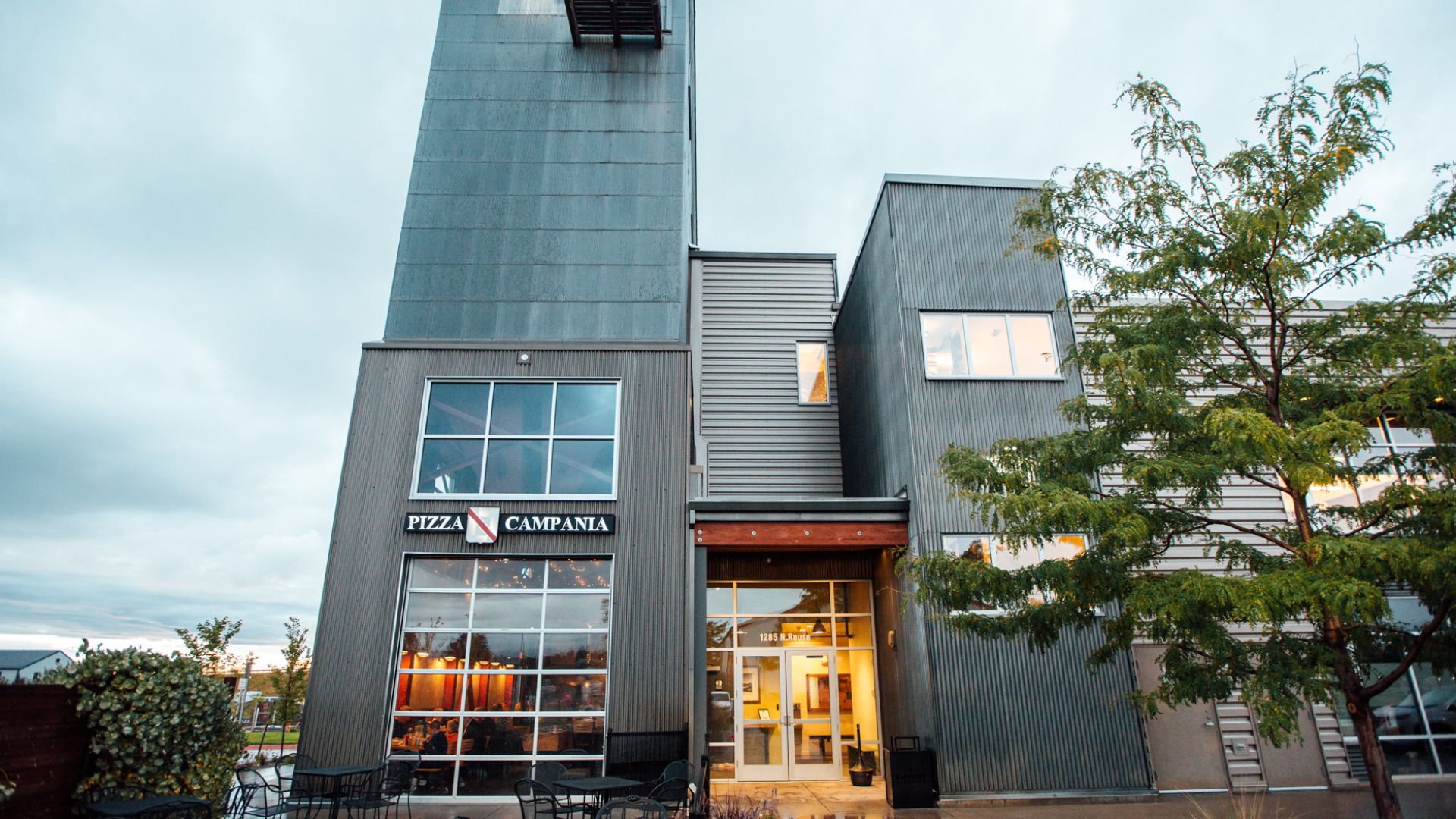 File:Cannery District Pizza Campania Exterior.jpg