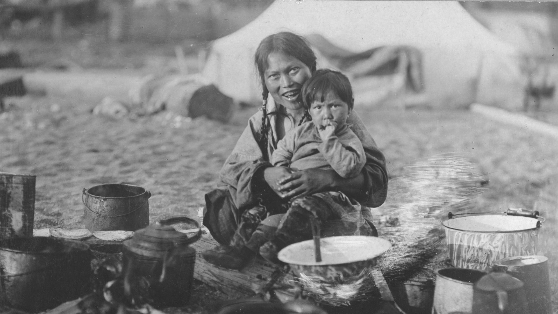File:Inuit woman and child cooking outdoors in Nome in 1916.jpg