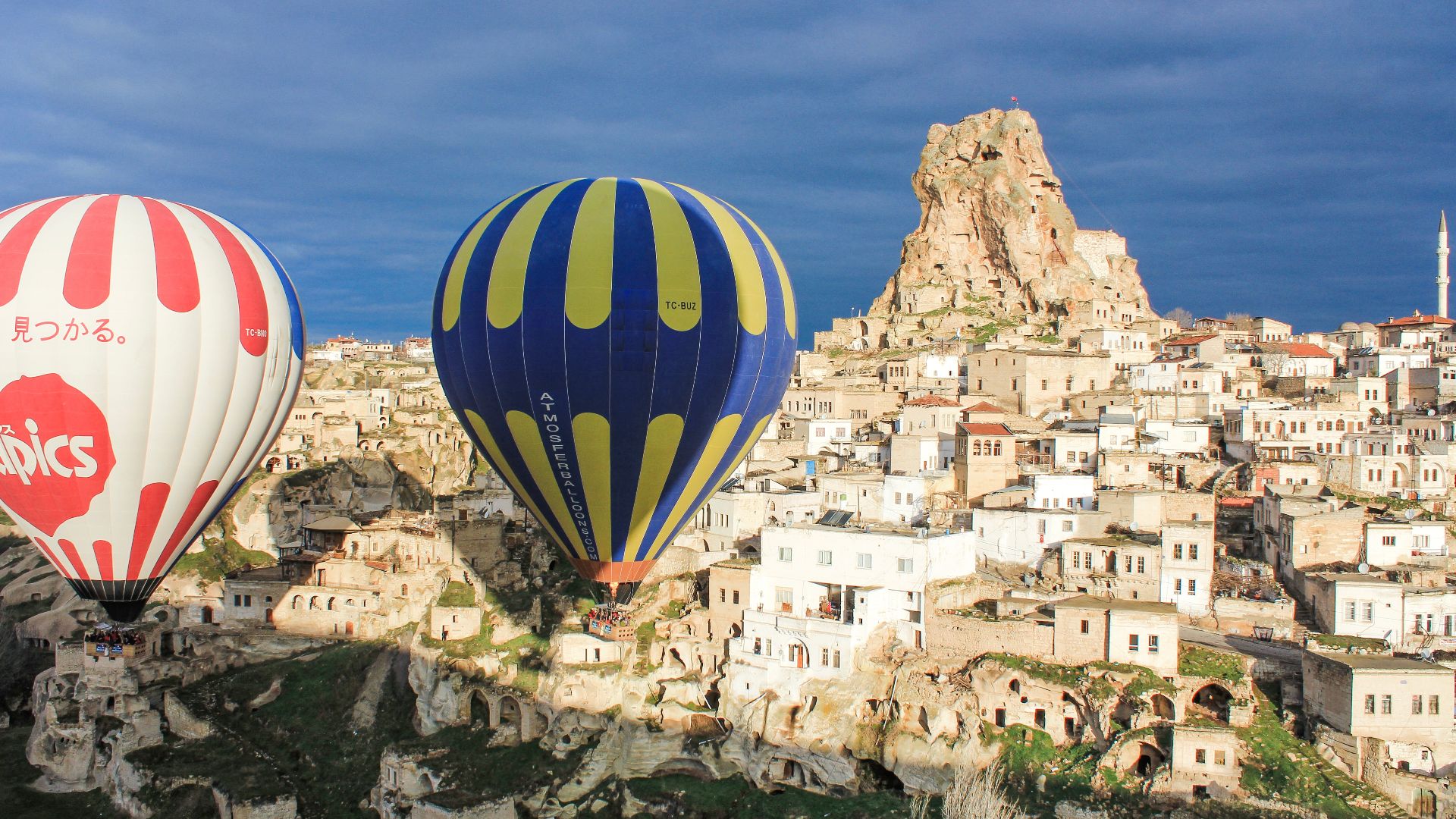 File:Cappadocia balloon trip, Ortahisar Castle (11893715185).jpg