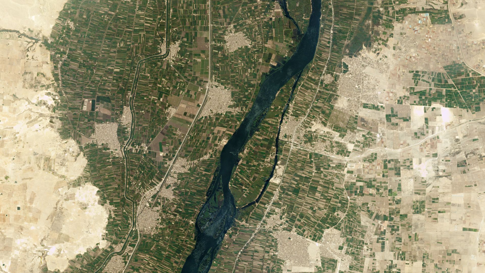 File:Nile River Valley, Egypt by Planet Labs.jpg