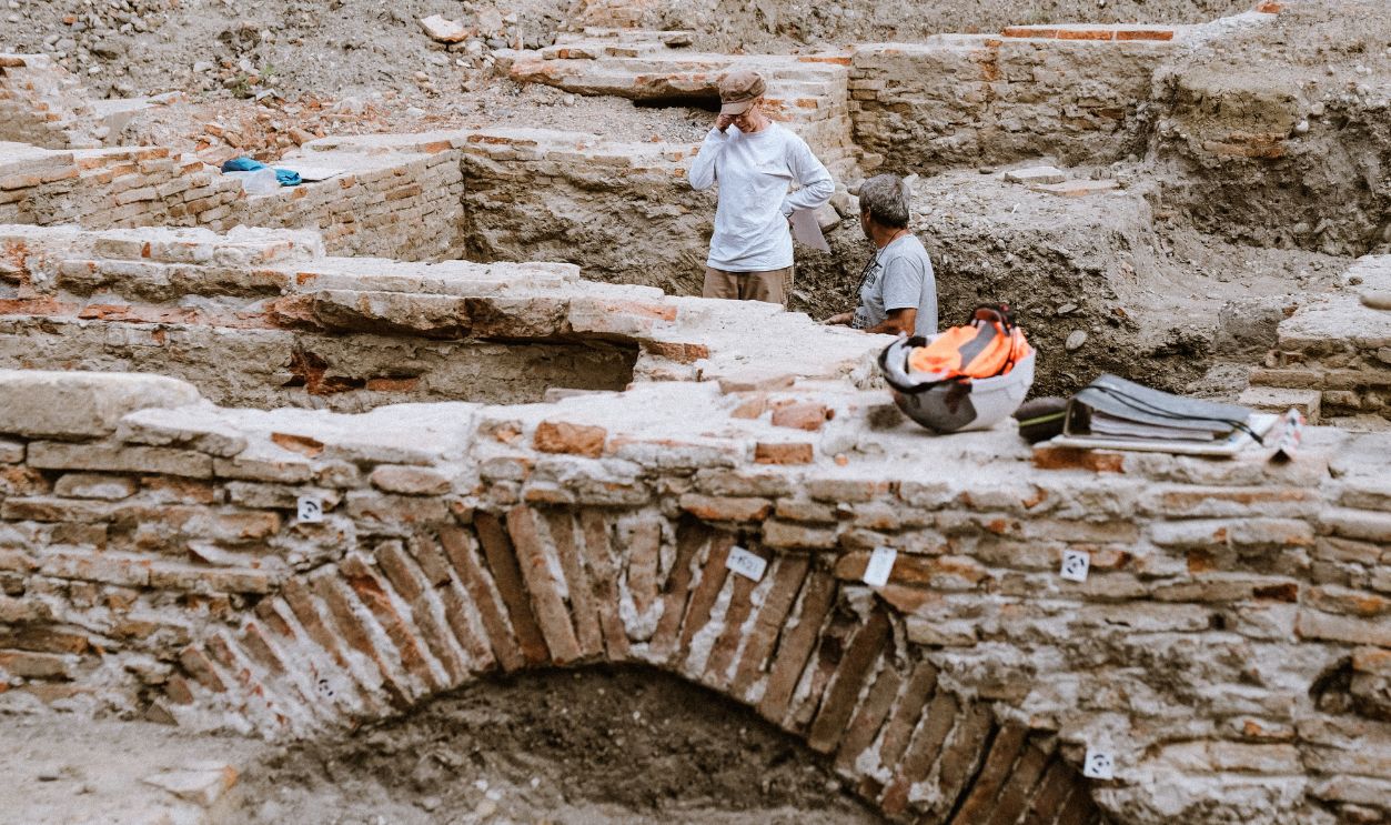 2167775030 INRAP (National Institute for Preventive Archaeological Research)