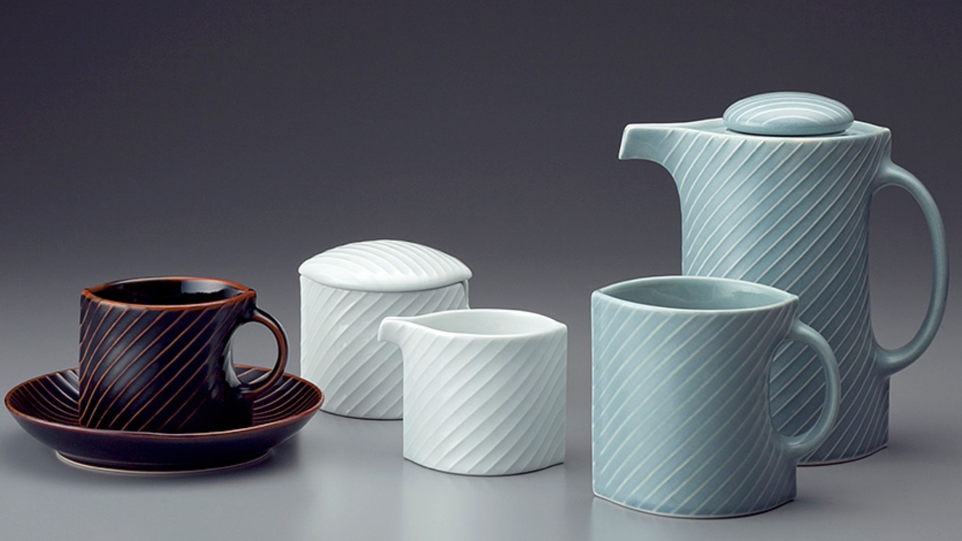 File:1984 ShellCoffeeSetMug Masahiro-Mori.jpg