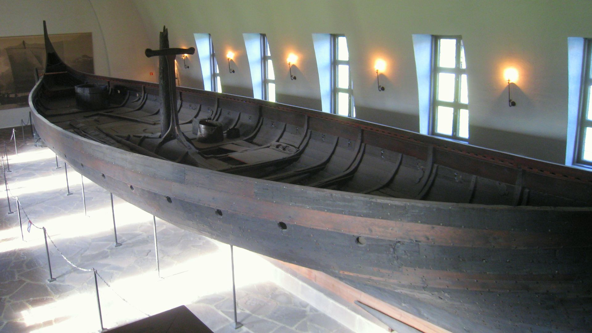 File:Gokstad ship - IMG 9148.jpg