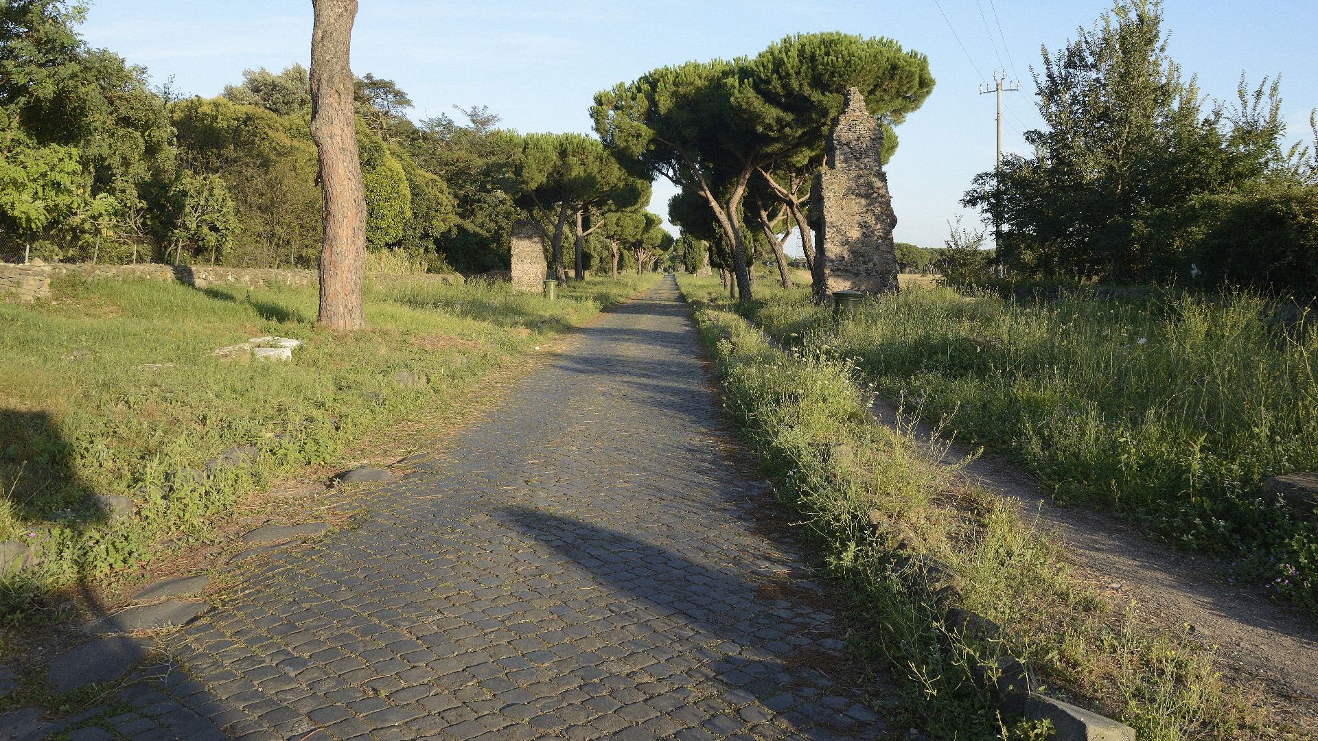 File:Appian Way.jpg
