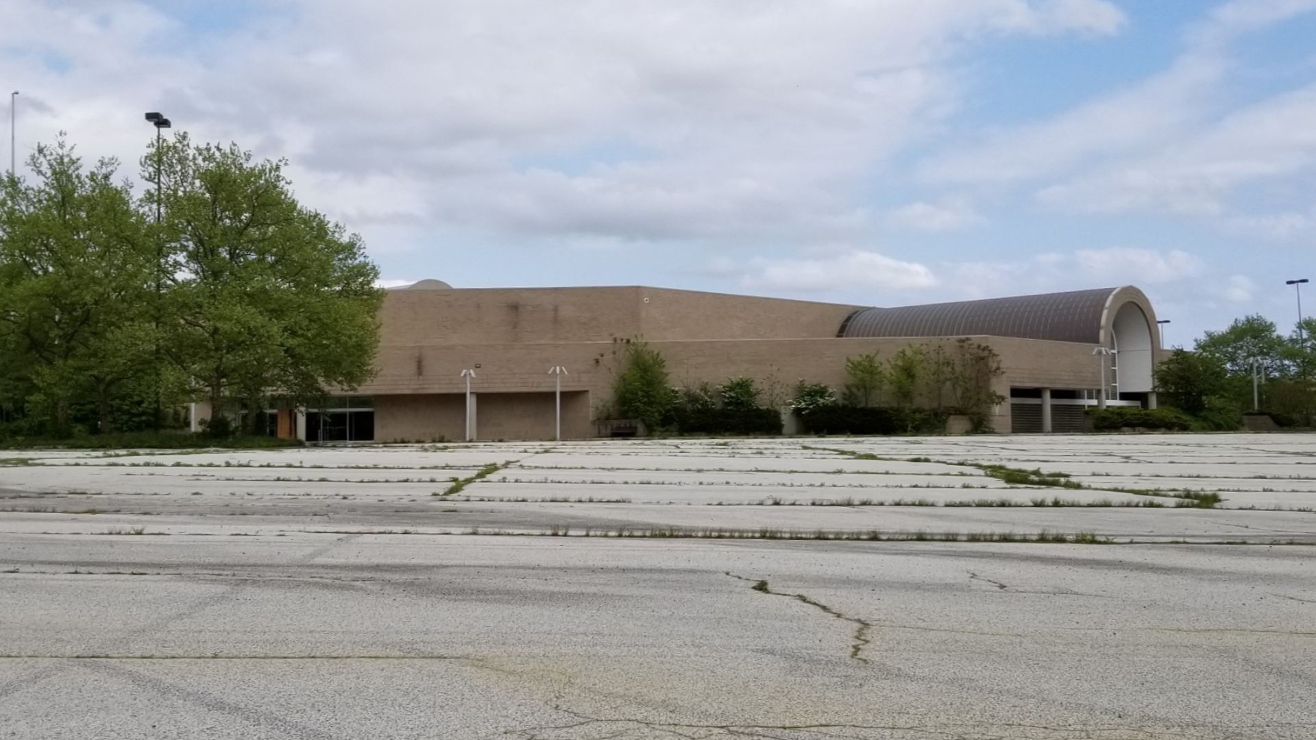 File:Macy's - Burlington Center Mall Burlington, NJ April 2019.jpg