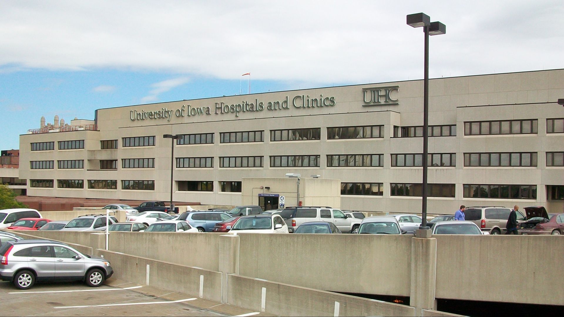 File:University of Iowa Hospitals and Clinics.jpg