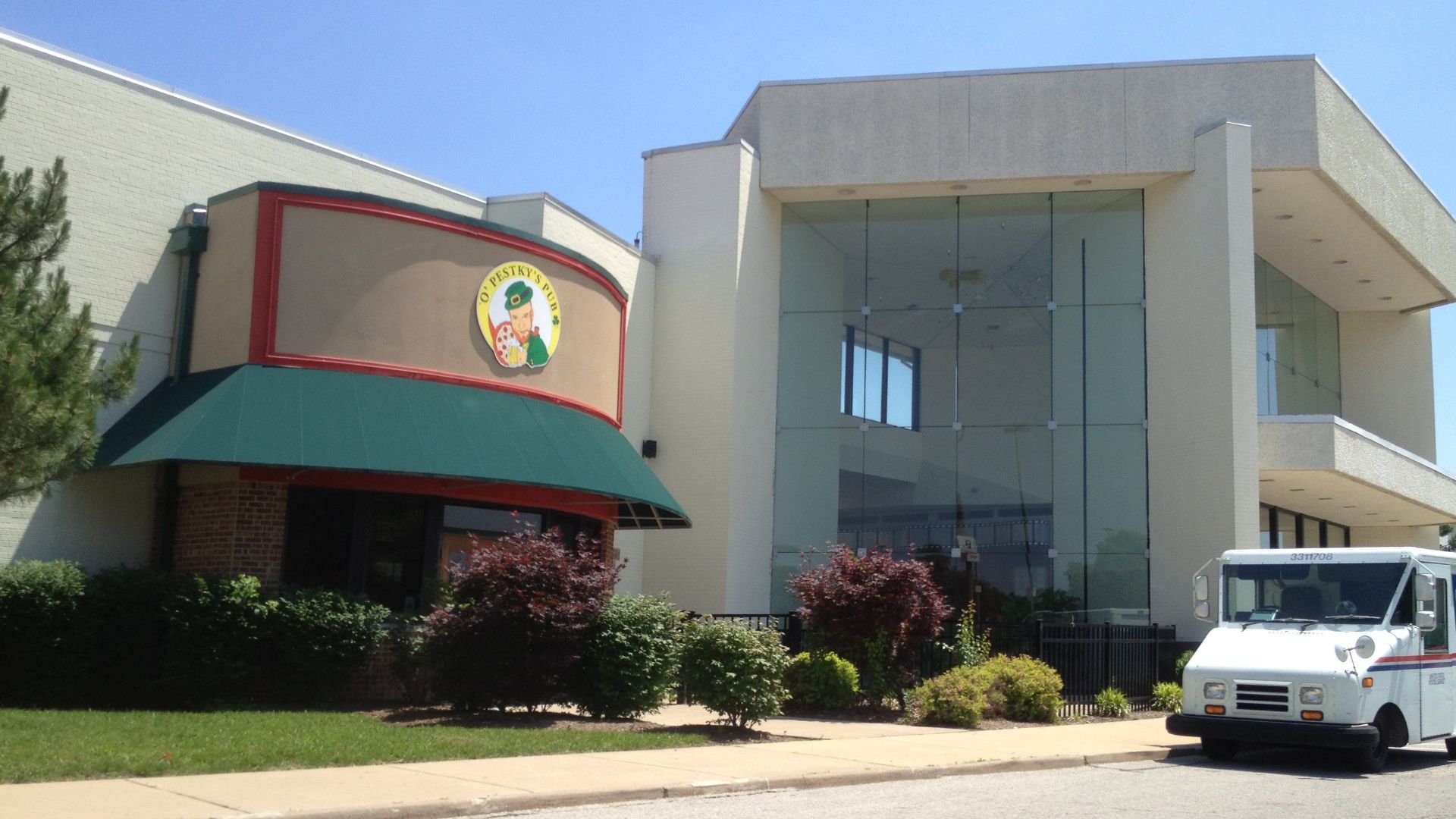 File:Jamestown Mall, Florissant, MO.jpg