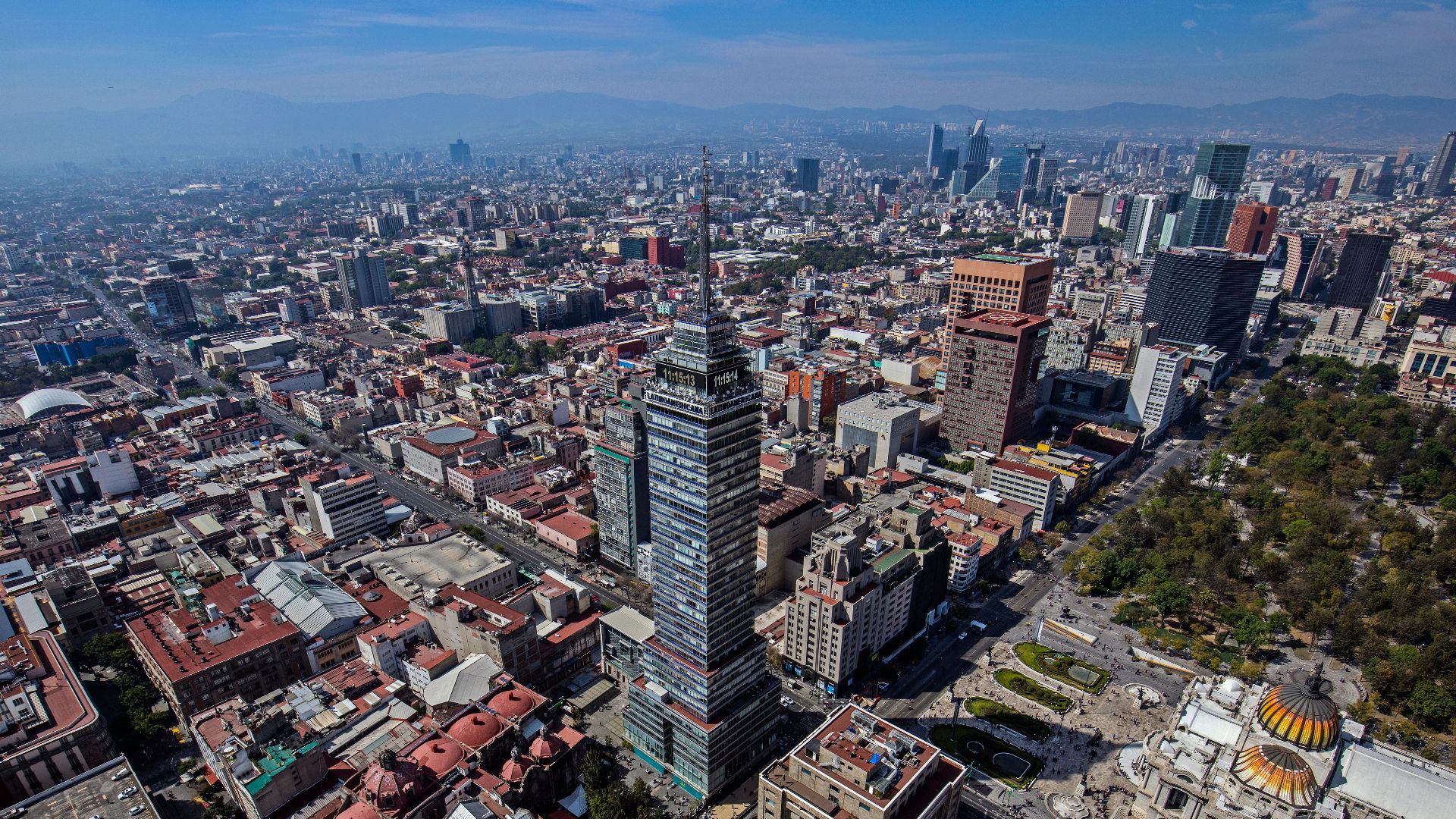 File:Sobrevuelos CDMX HJ2A4913 (25514321687) (cropped).jpg