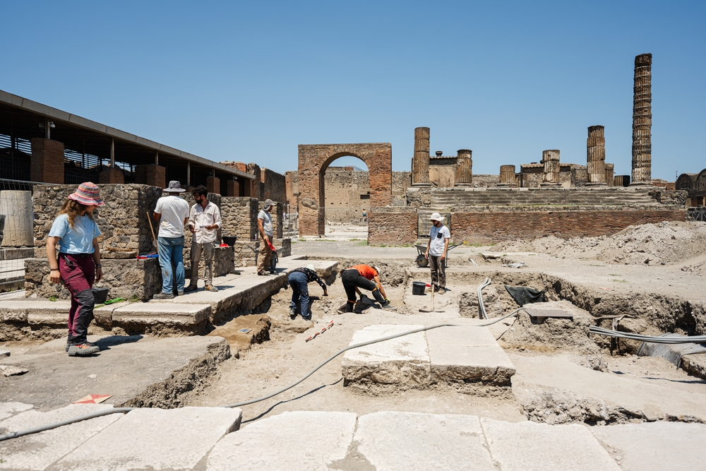Archaeologists at work in Pompeii