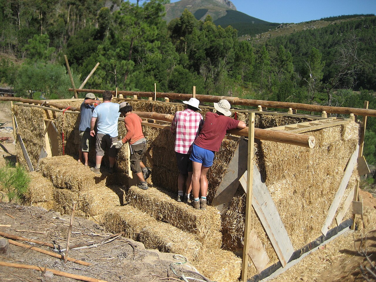 Building a straw-bale house - 2007
