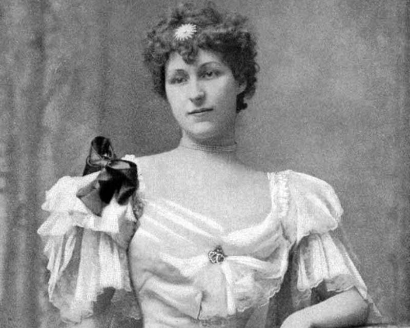 Elizabeth Wharton Drexel in lace dress