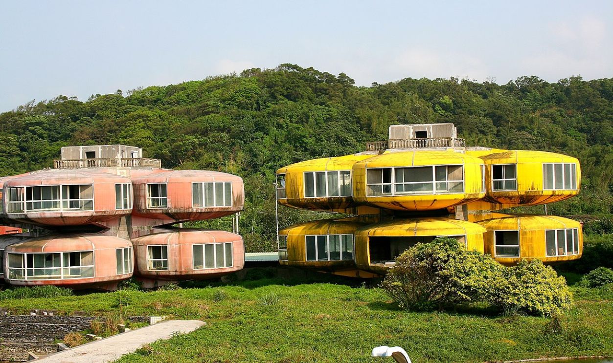 Sanzhi UFO Houses, Taiwan