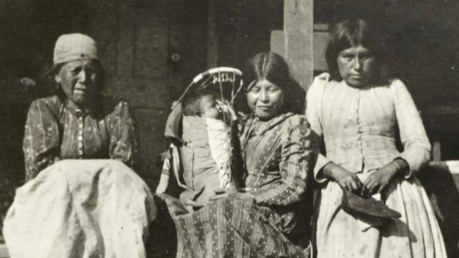 File:Native American women and infant on porch, circa 1900 (MOHAI 12915).jpg