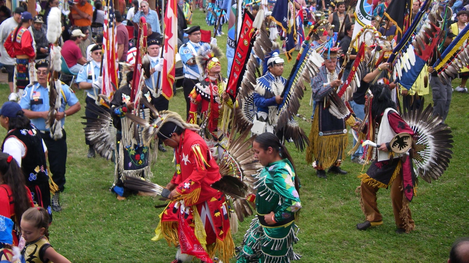 File:Grand Portage Pow Wow 2009.JPG
