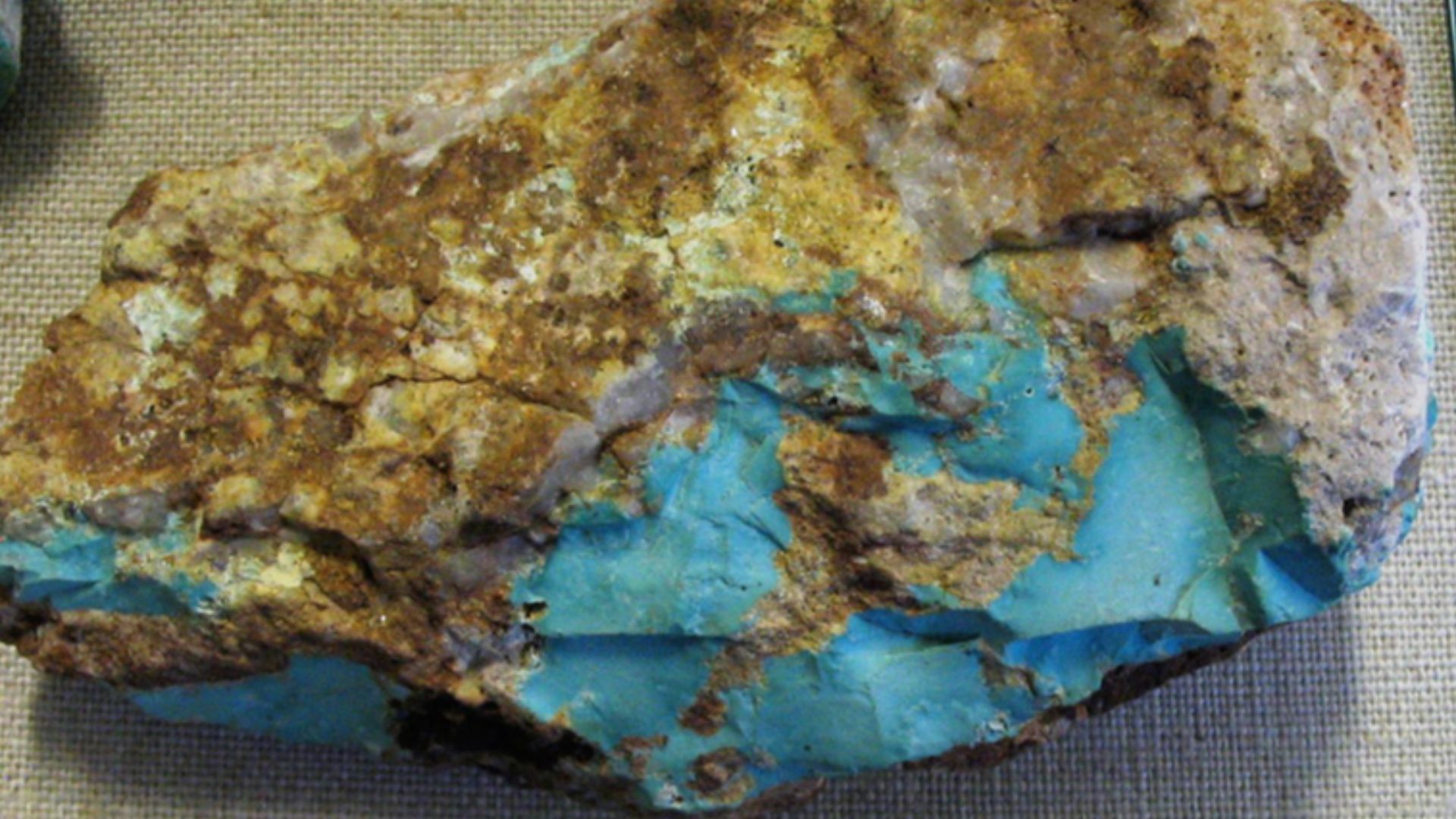File:Turquoise with quartz.jpg