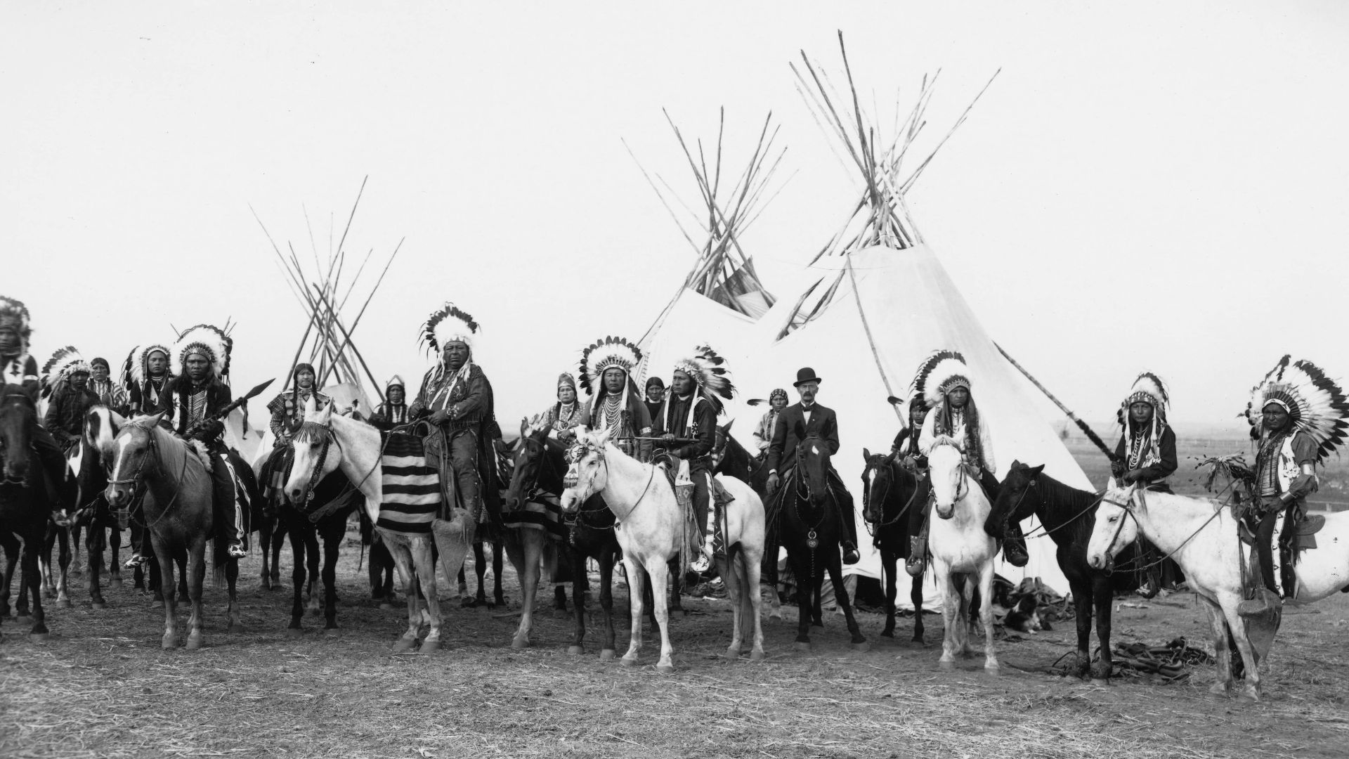 File:Columbia Plateau Native Americans on horses 1908 Benjamin Gifford.jpg