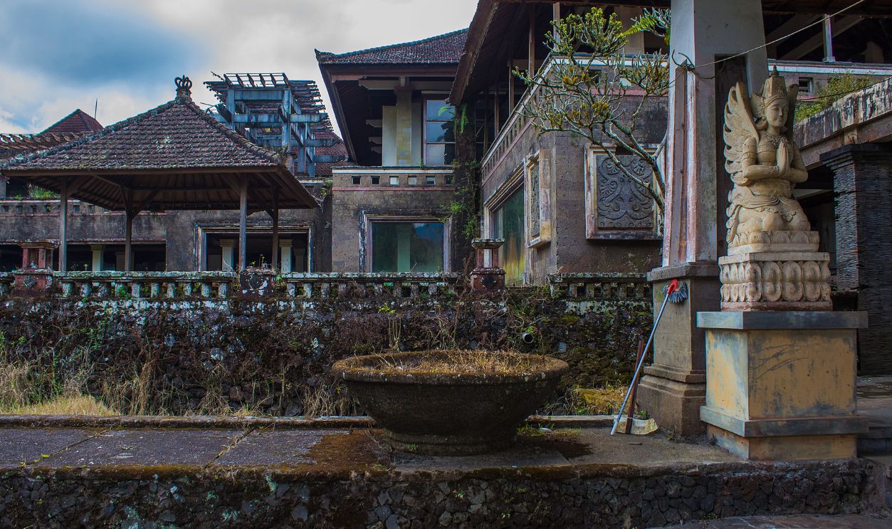 Balinese Ghost Hotel, Indonesia