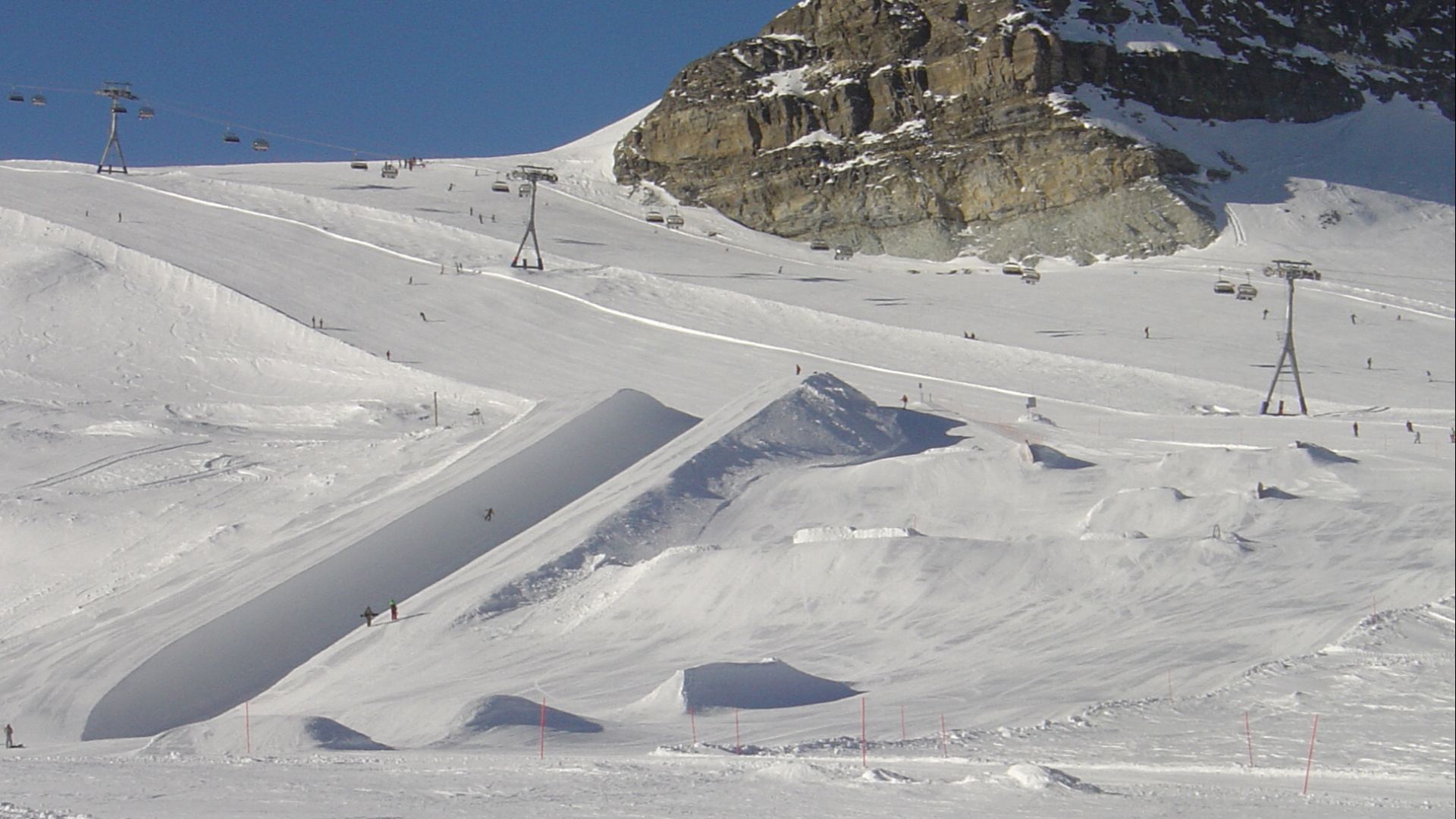 File:Snowpark.jpg
