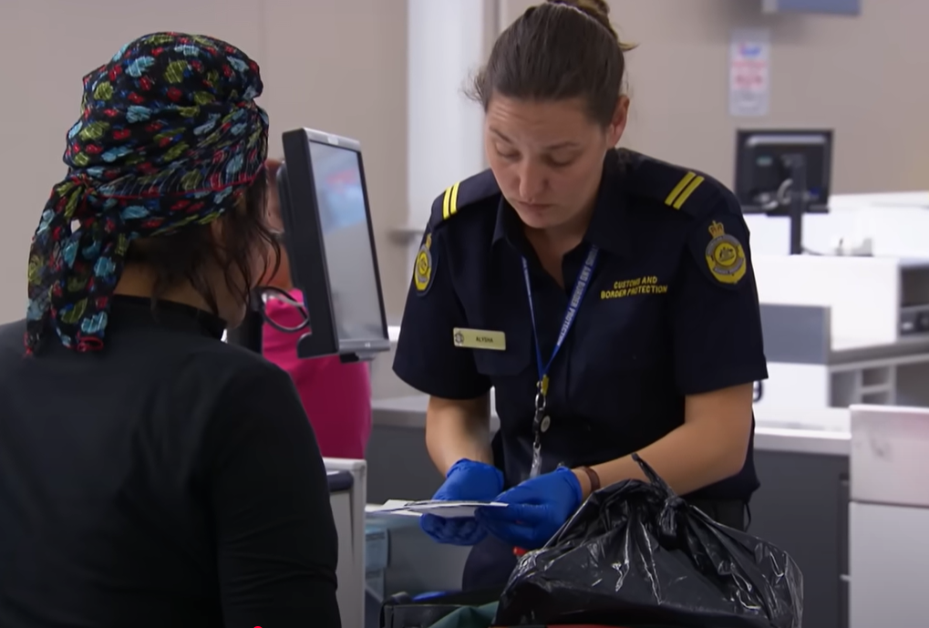 Screenshot from TV series - Border Security: Australia's Front Line (2004-)