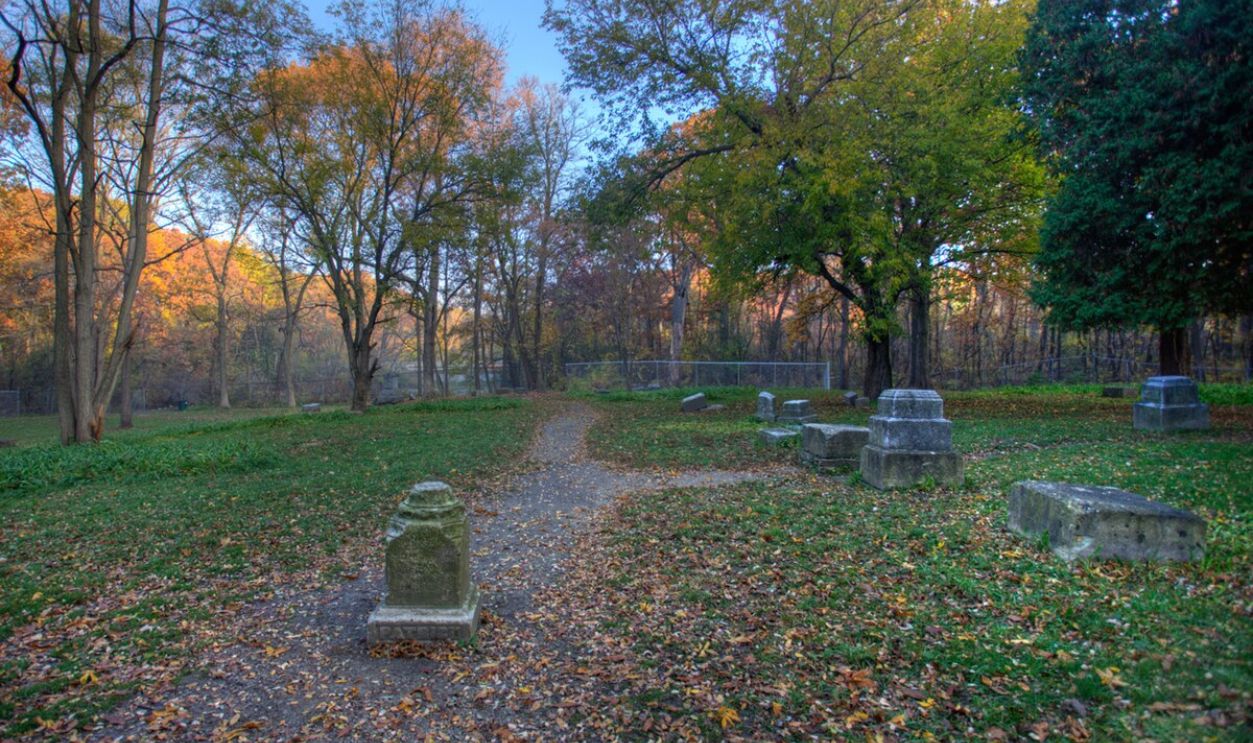 Illinois, The Phantom Of Bachelor’s Grove Cemetery
