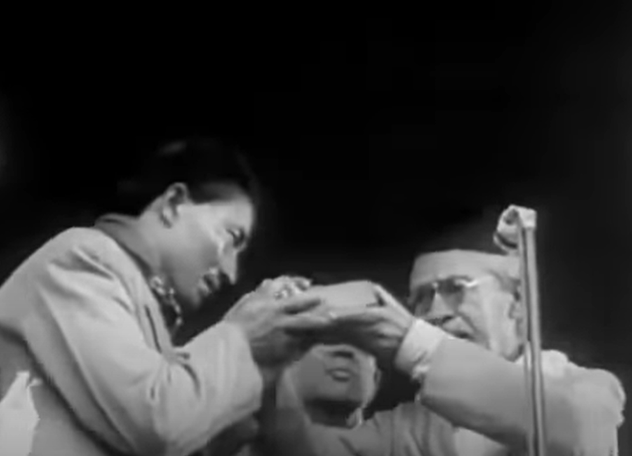 Screenshot from - The Race for Everest (2003)