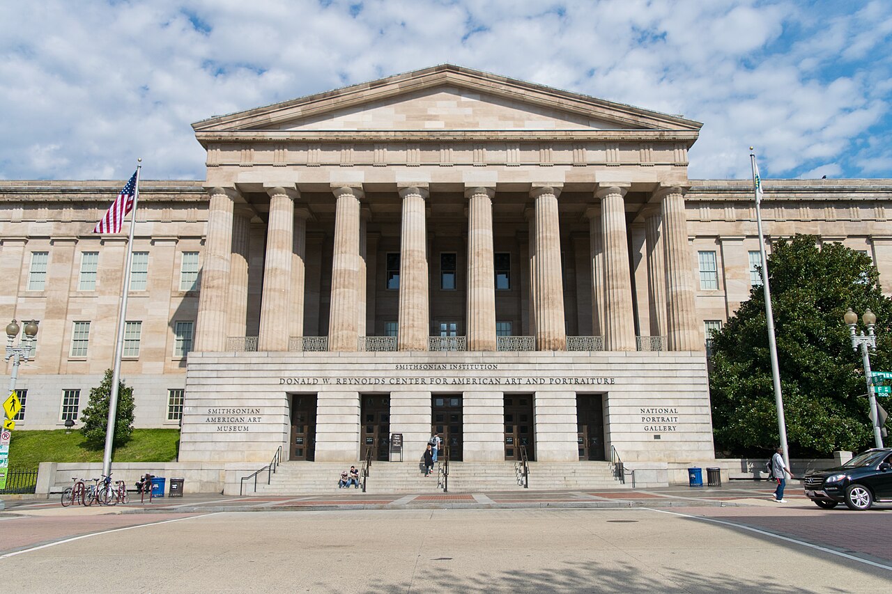 South (F Street) entrance to the National Portrait Gallery / Smithsonian American Art Museum