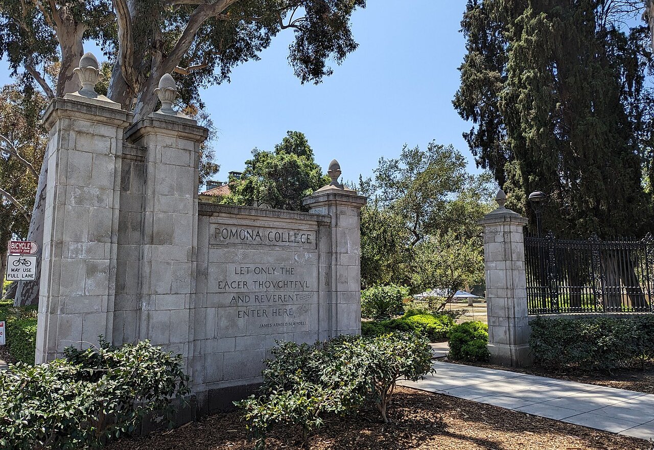 Inscription on the northern side of the Pomona College Gates