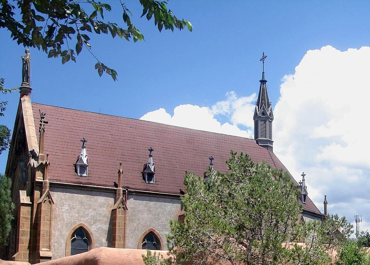 Side view of Loretto Chapel