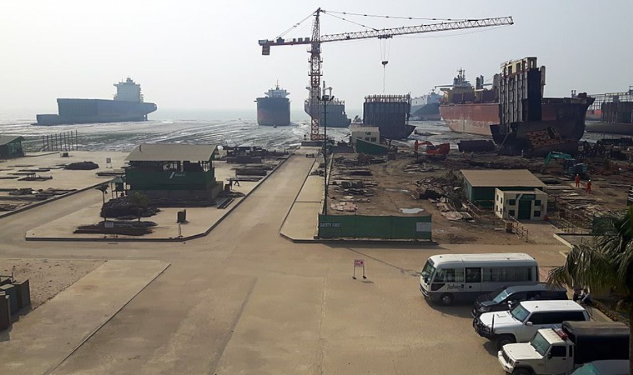 Chittagong Ship Breaking Yard, Bangladesh