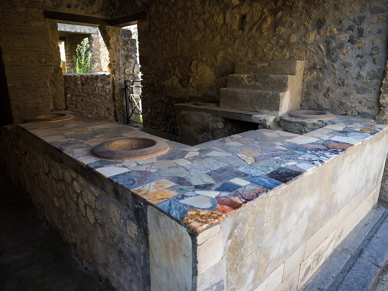 Thermopolium  In Pompeii, 2016