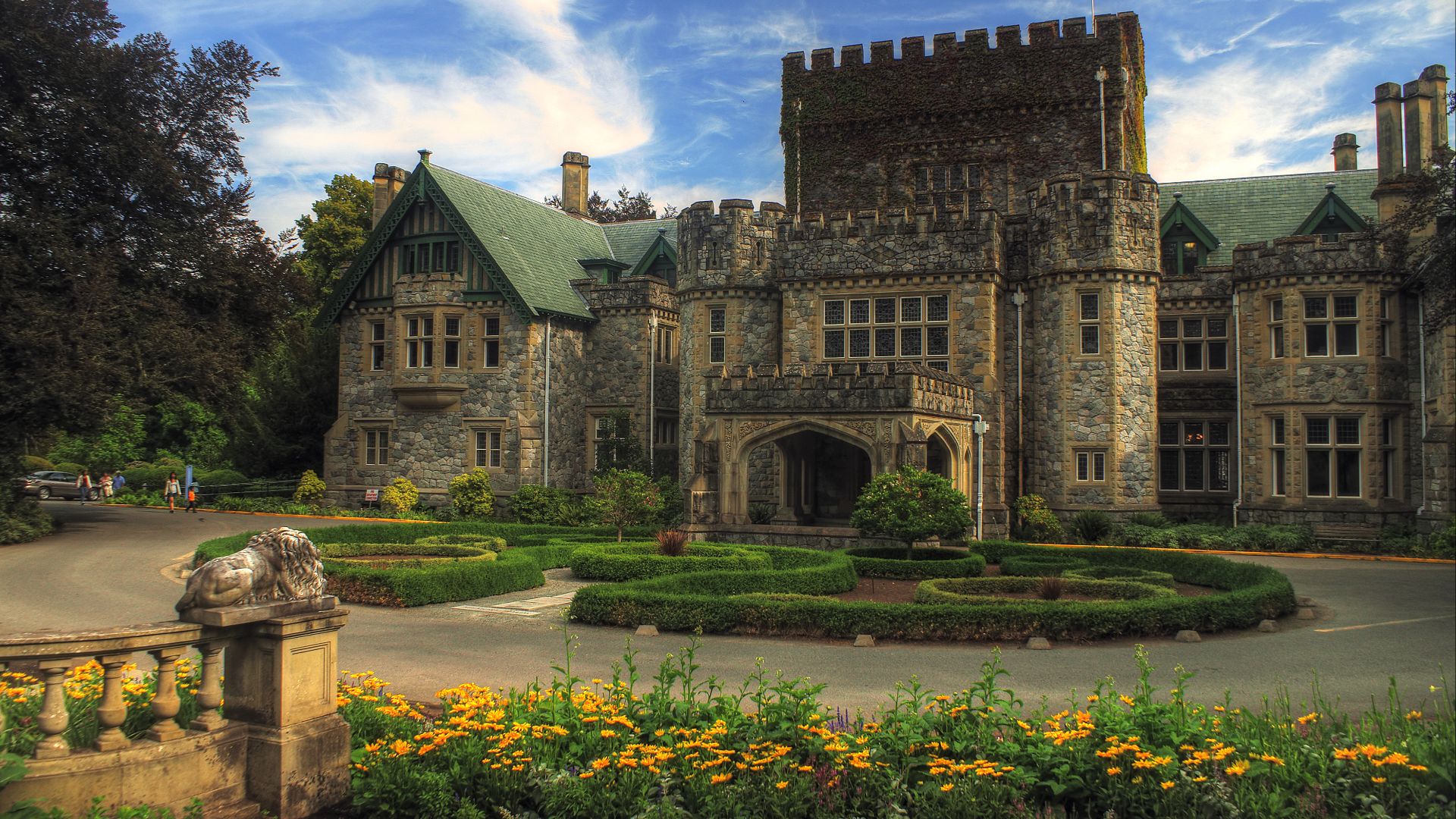 File:Hatley Castle BC.jpg