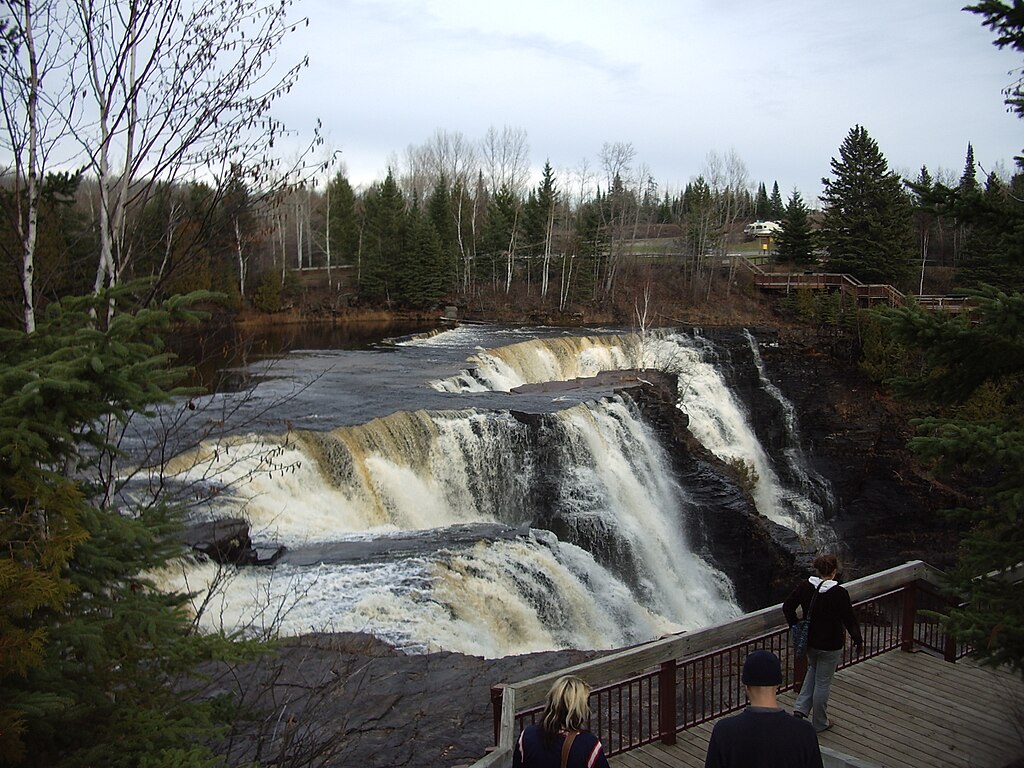 Kakabeka Falls, November 2004.