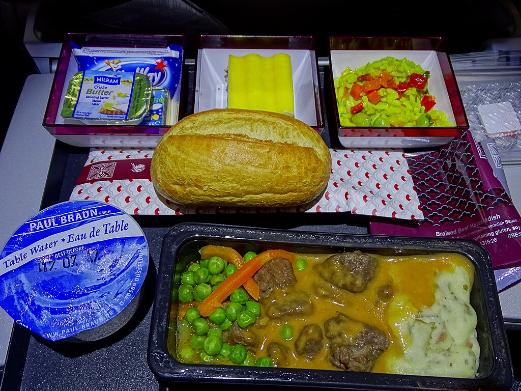 Qatar Airways meal