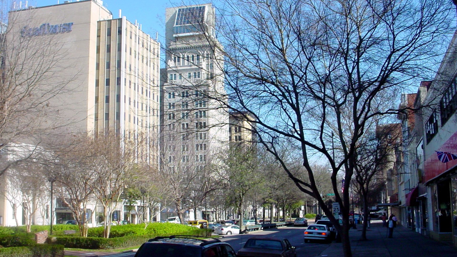 File:Augusta Georgia Broad Street Lamar Building.jpg