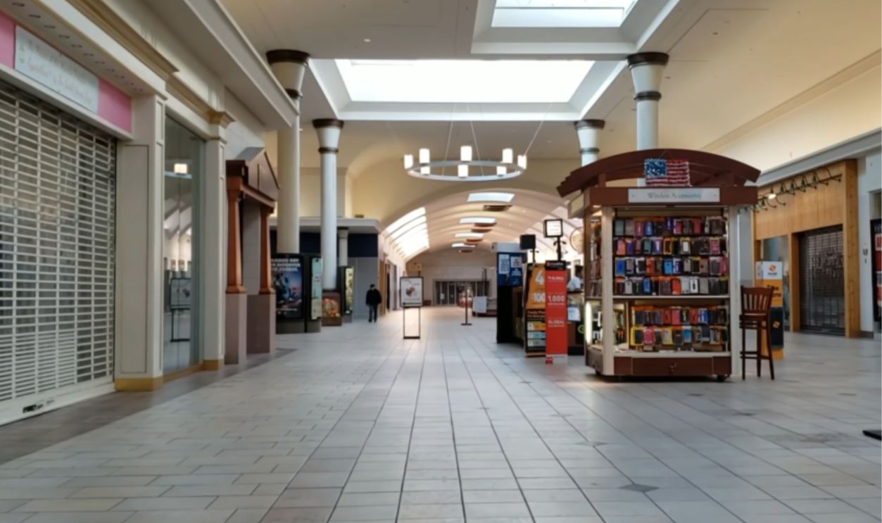 Richmond Town Square (Richmond Heights, Ohio)